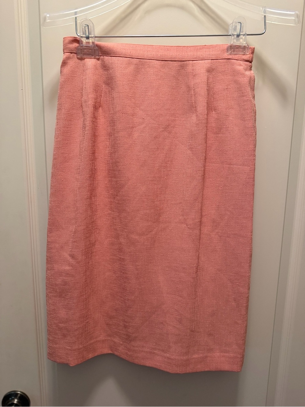 Women's Coral Pink Textured Pencil Skirt - Picture 2 of 7